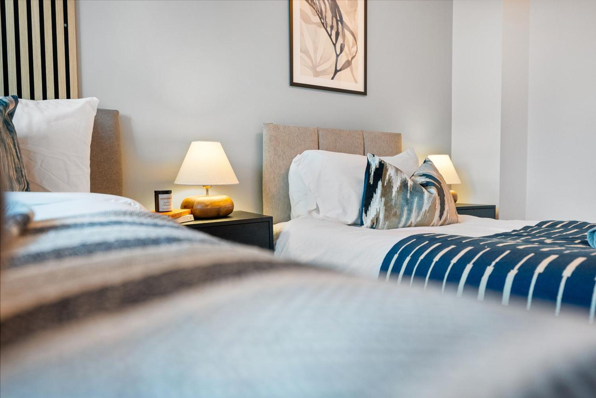 Long Term And Summer Special Offer! 5-Bedroom Spacious, Stunning Design, Sociable Areas & Cosy House Near South Downs Park, Sleeps 11 With Games Room, Private Parking And Garden- By Blue Puffin Stays Waterlooville Exterior foto