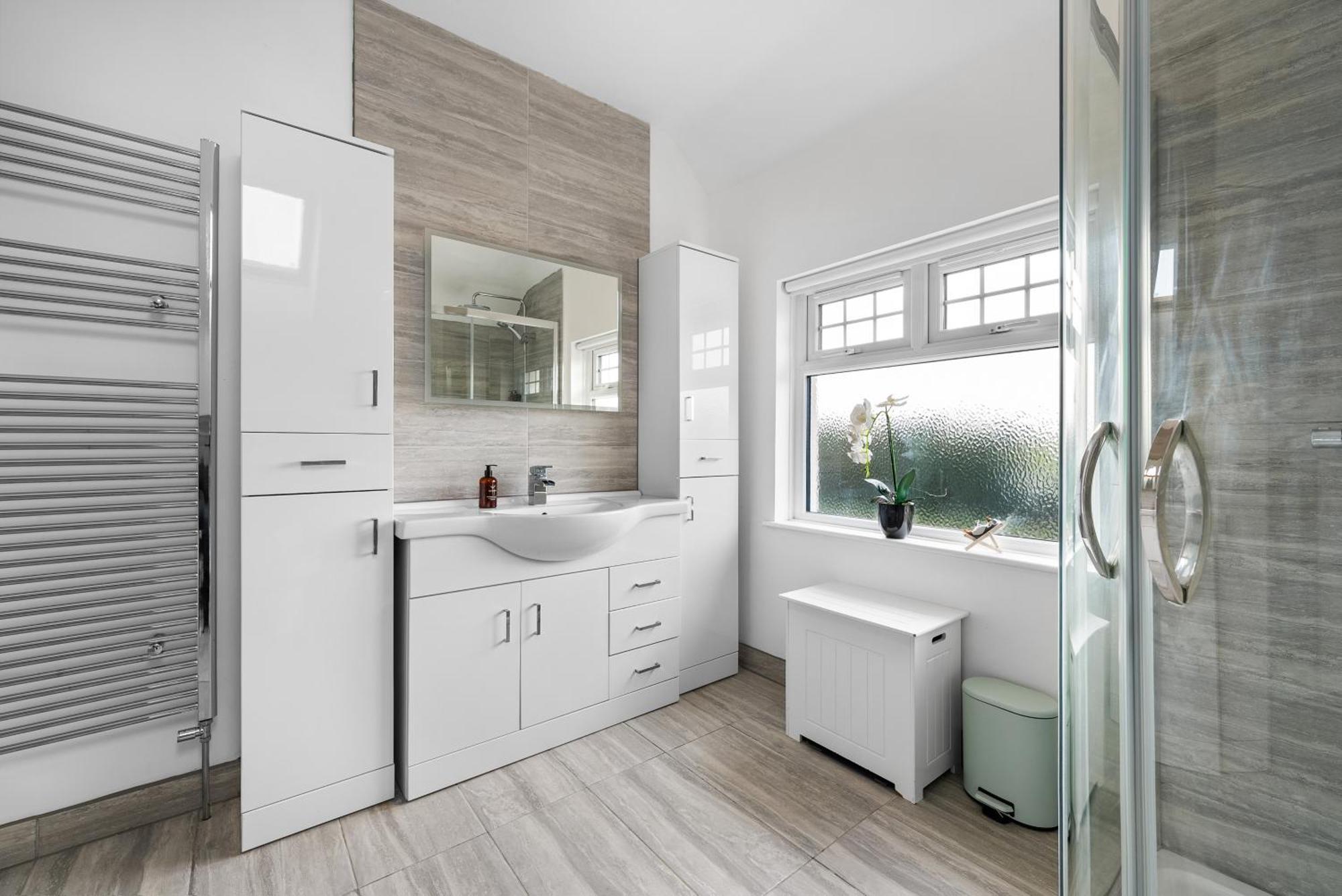 Long Term And Summer Special Offer! 5-Bedroom Spacious, Stunning Design, Sociable Areas & Cosy House Near South Downs Park, Sleeps 11 With Games Room, Private Parking And Garden- By Blue Puffin Stays Waterlooville Exterior foto