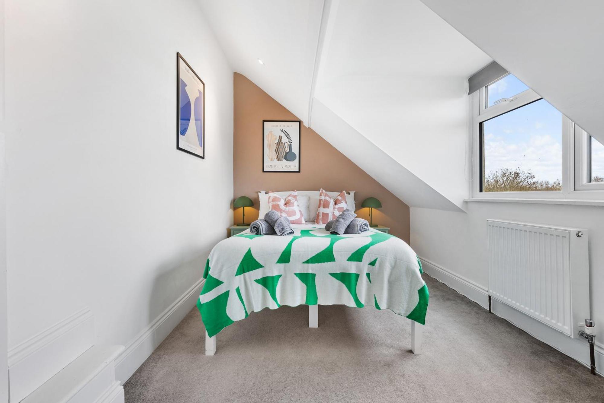 Long Term And Summer Special Offer! 5-Bedroom Spacious, Stunning Design, Sociable Areas & Cosy House Near South Downs Park, Sleeps 11 With Games Room, Private Parking And Garden- By Blue Puffin Stays Waterlooville Exterior foto